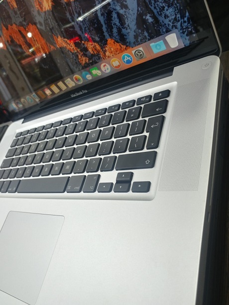 apple macbook pro a1286 بانه24